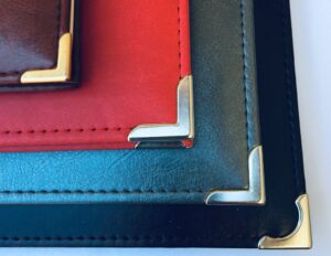 Okucia narożników złote lub srebrne do kalendarze książkowe 2025